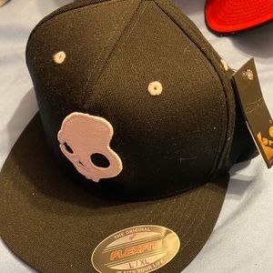 NWT - Skull Candy - FLEXFIT L/XL Hat